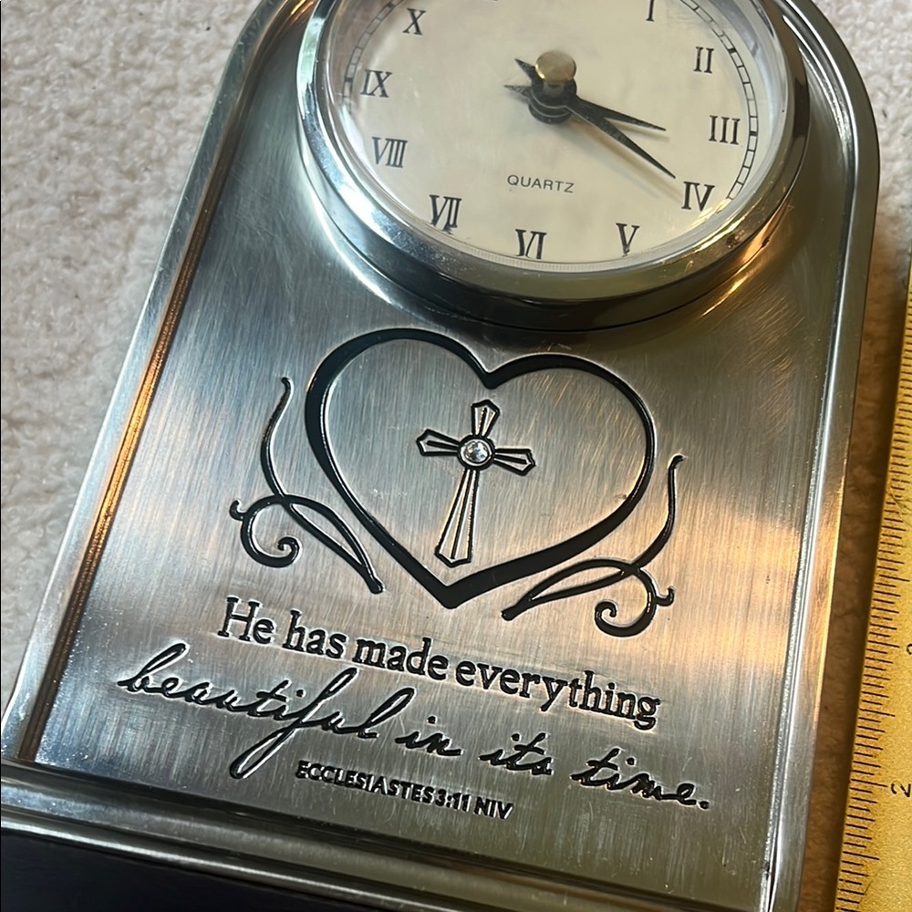 Elegant Silver Inspirational Clock - Picture 6 of 8